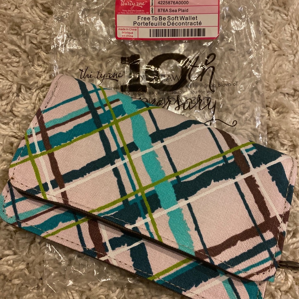 Thirty One Free To Be Soft Wallet